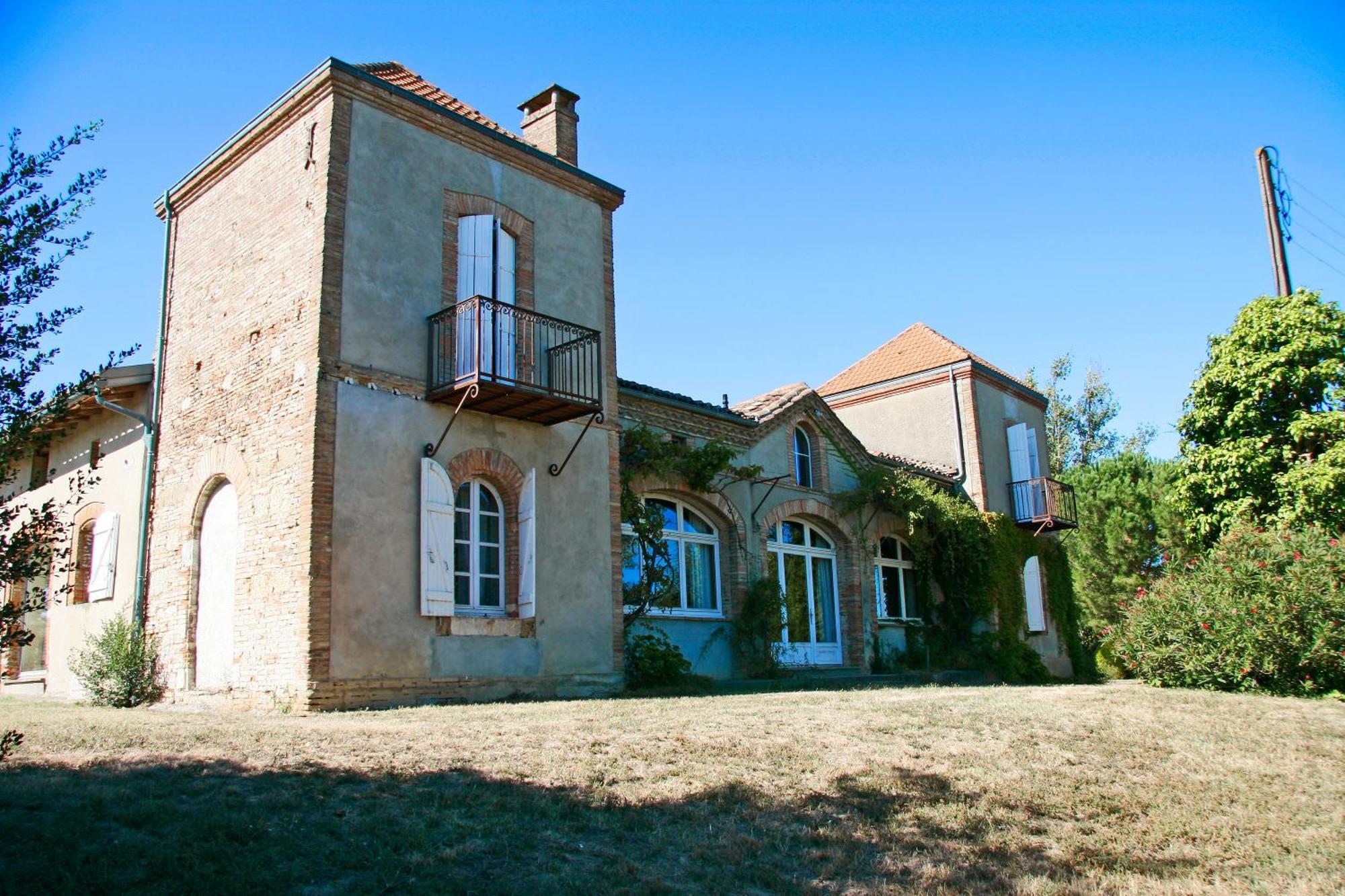 Chambres D'Hotes Le Loubet LʼIsle-Jourdain Zewnętrze zdjęcie